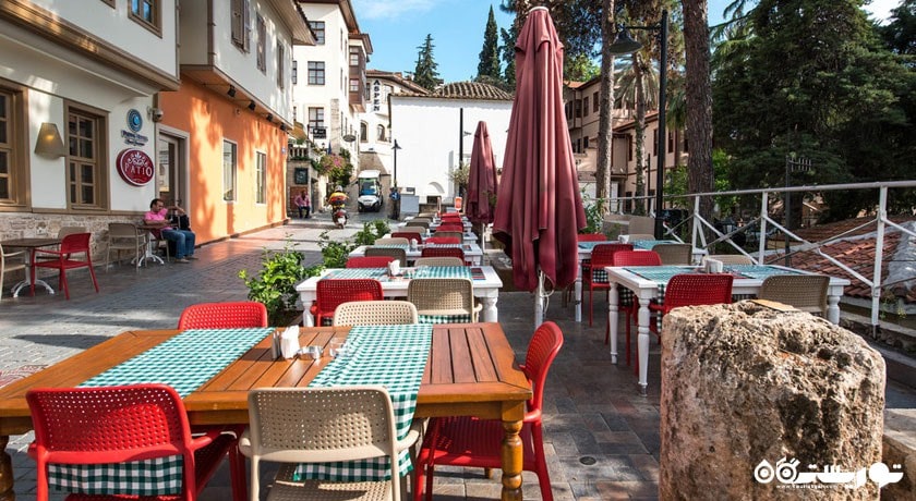 نمایی از رستوران روباز هتل